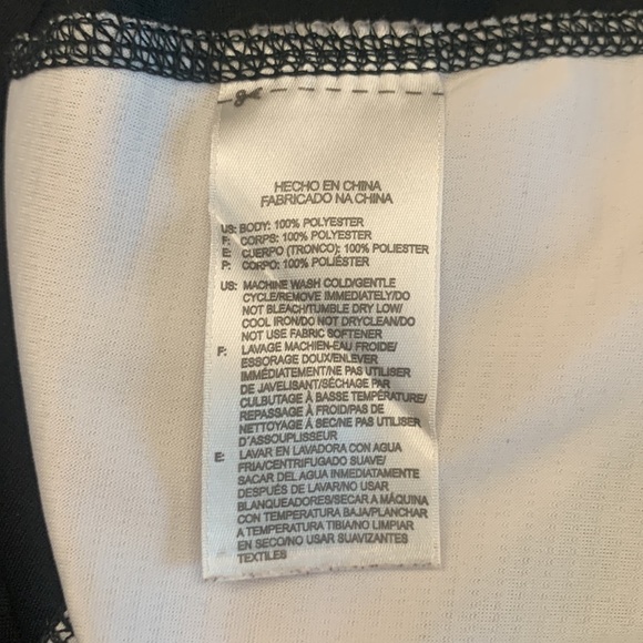 Reebok PlayDry Black and White Fitted High Neck 1/4 Zip Track Jacket Size‎ M - Picture 8 of 8